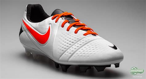 nike ctr360 maestri weiß|Nike CTR360 Maestri III Weiß/Orange/Schwarz Enthüllt.